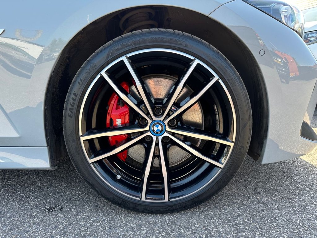 USED 2023 72 BMW 3 SERIES 2.0 330e 12kWh M Sport Saloon 4dr Petrol Plug-in Hybrid Auto Euro 6 (s/s) (292 ps) FULL S/H Huge Spec Great Condition
