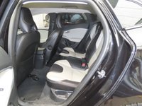 USED 2018 68 VOLVO V40 CROSS COUNTRY 1.5 T3 GPF Pro Hatchback 5dr Petrol Auto Euro 6 (s/s) (152 ps) 
