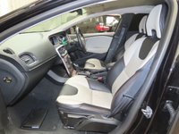 USED 2018 68 VOLVO V40 CROSS COUNTRY 1.5 T3 GPF Pro Hatchback 5dr Petrol Auto Euro 6 (s/s) (152 ps) 