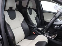 USED 2018 68 VOLVO V40 CROSS COUNTRY 1.5 T3 GPF Pro Hatchback 5dr Petrol Auto Euro 6 (s/s) (152 ps) REAR CAMERA | CRUISE CONTROL
