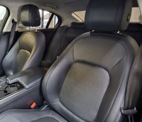 USED 2017 17 JAGUAR XE 2.0d Portfolio Saloon 4dr Diesel Auto Euro 6 (s/s) (180 ps) 
