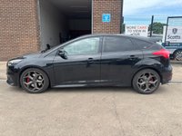 USED 2015 15 FORD FOCUS 2.0T EcoBoost ST-3 Hatchback 5 door Petrol Manual Euro 6 in Black +HEATED LEATHER+REVERSE CAM+SENSORS