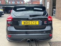 USED 2015 15 FORD FOCUS 2.0T EcoBoost ST-3 Hatchback 5 door Petrol Manual Euro 6 in Black +HEATED LEATHER+REVERSE CAM+SENSORS