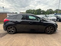 USED 2015 15 FORD FOCUS 2.0T EcoBoost ST-3 Hatchback 5 door Petrol Manual Euro 6 in Black +HEATED LEATHER+REVERSE CAM+SENSORS
