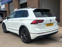 USED 2019 69 VOLKSWAGEN TIGUAN 2.0 TDI R-Line Tech SUV 5 Door Diesel Automatic DSG White Euro 6 1 Former Keeper HEATED SEATS+PAN ROOF+BLUETOOTH+DAB