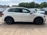 USED 2019 69 VOLKSWAGEN TIGUAN 2.0 TDI R-Line Tech SUV 5 Door Diesel Automatic DSG White Euro 6 1 Former Keeper HEATED SEATS+PAN ROOF+BLUETOOTH+DAB