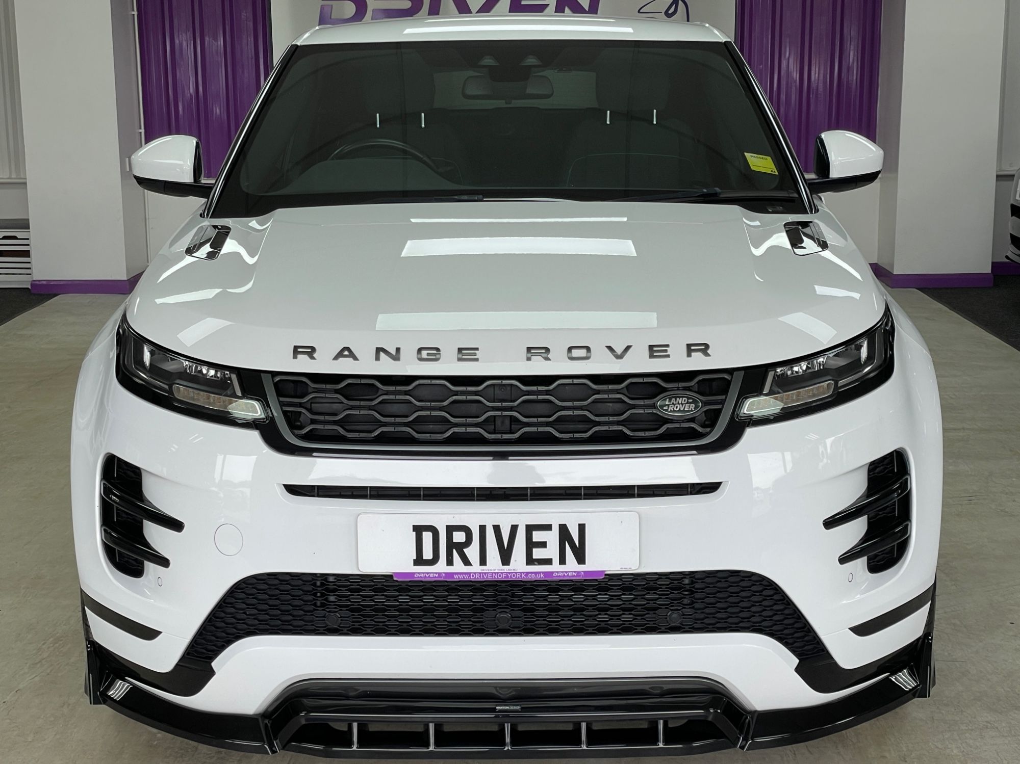 USED 2019 69 LAND ROVER RANGE ROVER EVOQUE 2.0 D150 R-Dynamic SUV 5dr Diesel Manual FWD Euro 6 (s/s) (150 ps) 