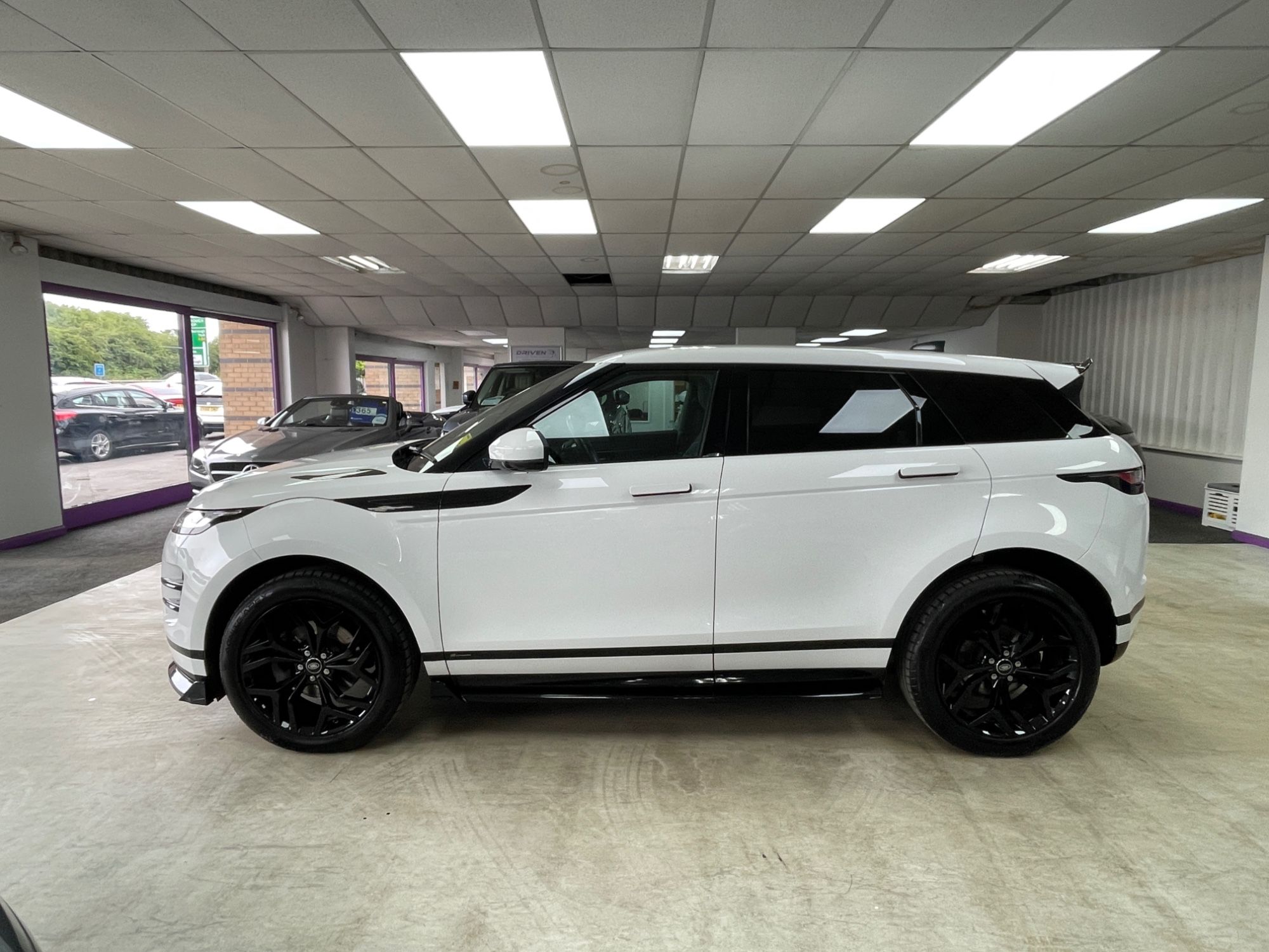 USED 2019 69 LAND ROVER RANGE ROVER EVOQUE 2.0 D150 R-Dynamic SUV 5dr Diesel Manual FWD Euro 6 (s/s) (150 ps) 