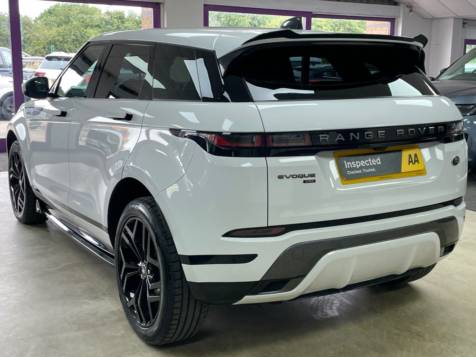 USED 2019 69 LAND ROVER RANGE ROVER EVOQUE 2.0 D150 R-Dynamic SUV 5dr Diesel Manual FWD Euro 6 (s/s) (150 ps) 