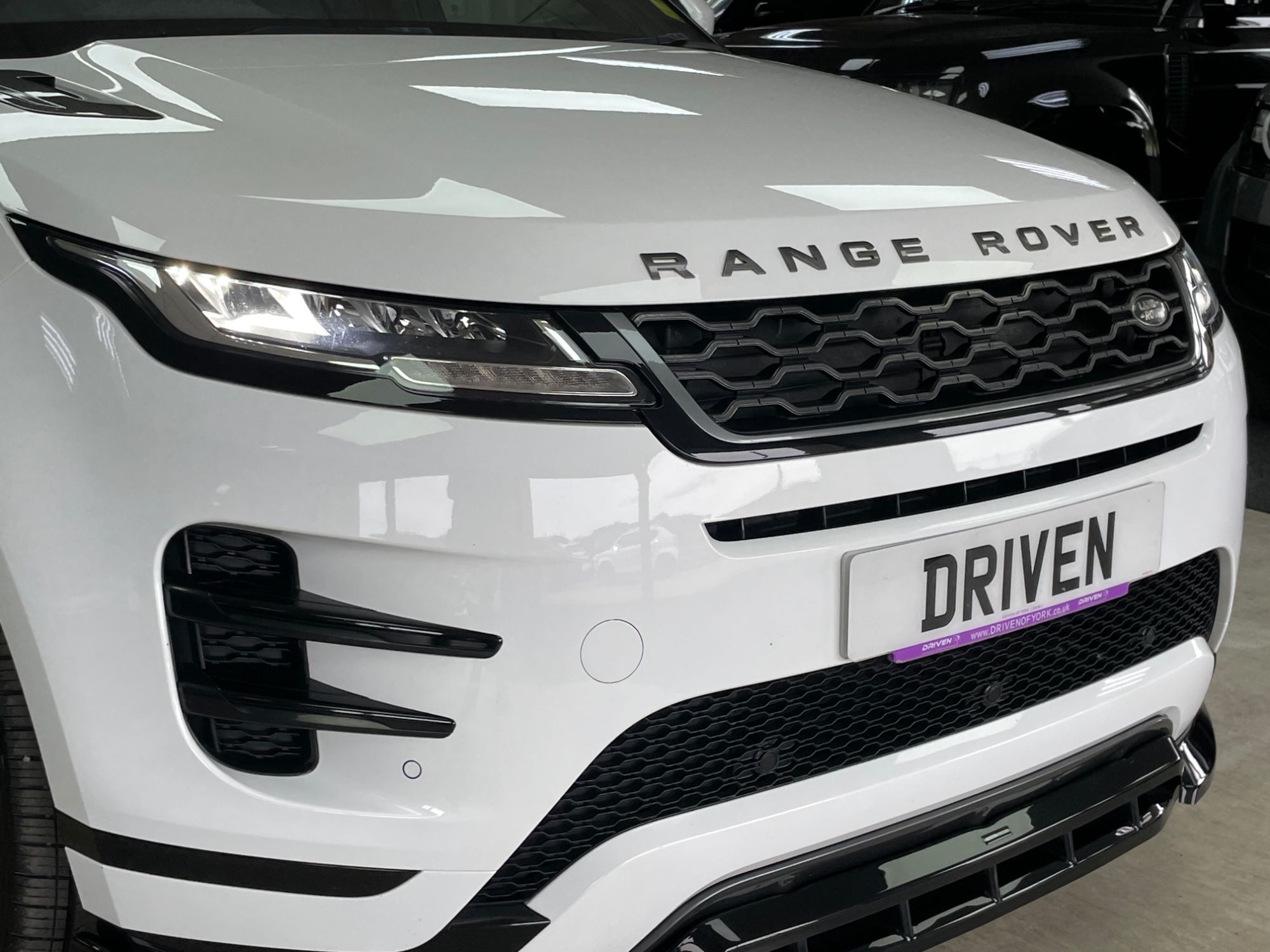 USED 2019 69 LAND ROVER RANGE ROVER EVOQUE 2.0 D150 R-Dynamic SUV 5dr Diesel Manual FWD Euro 6 (s/s) (150 ps) 