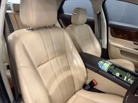 USED 2013 63 JAGUAR XJ 3.0d V6 Premium Luxury Saloon 4dr Diesel Auto Euro 5 (s/s) (275 ps) ****LOW MILEAGE****