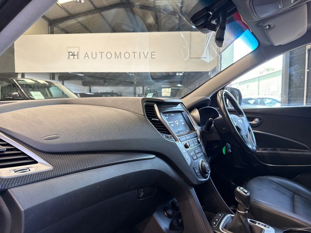USED 2018 18 HYUNDAI SANTA FE 2.2 CRDi Blue Drive Premium SUV 5dr Diesel Manual 4WD Euro 6 (s/s) (200 ps) INFINITY AUDIO|ELECTRIC SEATS