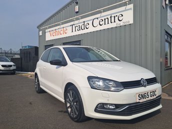 2015 VOLKSWAGEN POLO