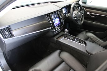 View our VOLVO V90 Cross Country