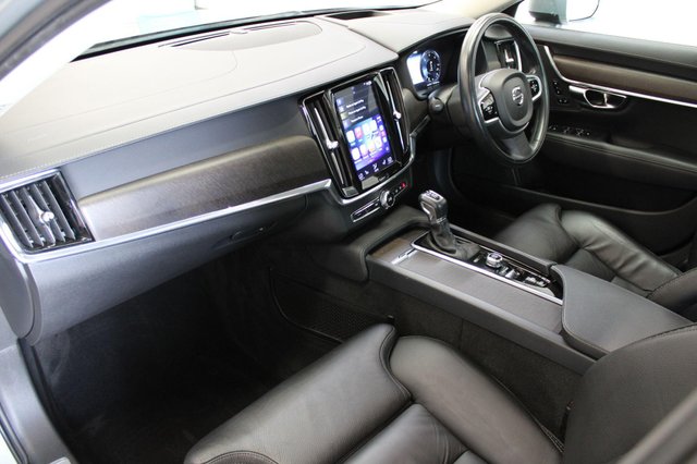 View our VOLVO V90 Cross Country
