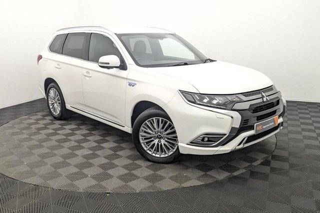 2020 69 MITSUBISHI OUTLANDER 2.4h TwinMotor 13.8kWh 4h SUV 5dr Petrol Plug-in Hybrid CVT 4WD Euro 6 (s/s) (209 ps) 4X4, Camera, Keyless