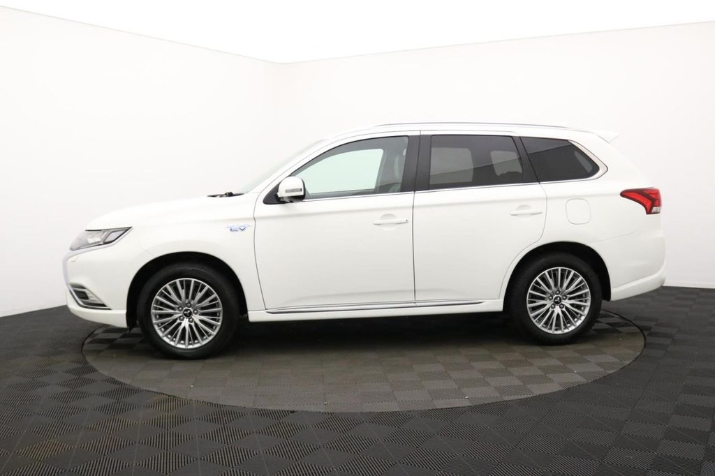 USED 2020 69 MITSUBISHI OUTLANDER 2.4h TwinMotor 13.8kWh 4h SUV 5dr Petrol Plug-in Hybrid CVT 4WD Euro 6 (s/s) (209 ps) 4X4, Camera, Keyless