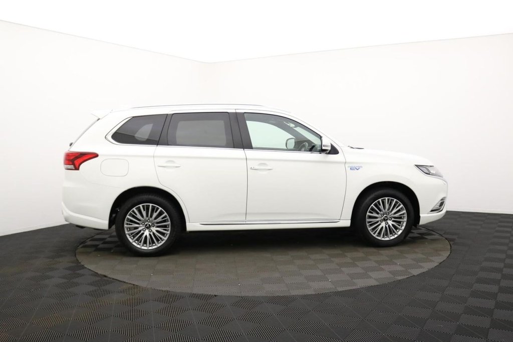 USED 2020 69 MITSUBISHI OUTLANDER 2.4h TwinMotor 13.8kWh 4h SUV 5dr Petrol Plug-in Hybrid CVT 4WD Euro 6 (s/s) (209 ps) 4X4, Camera, Keyless