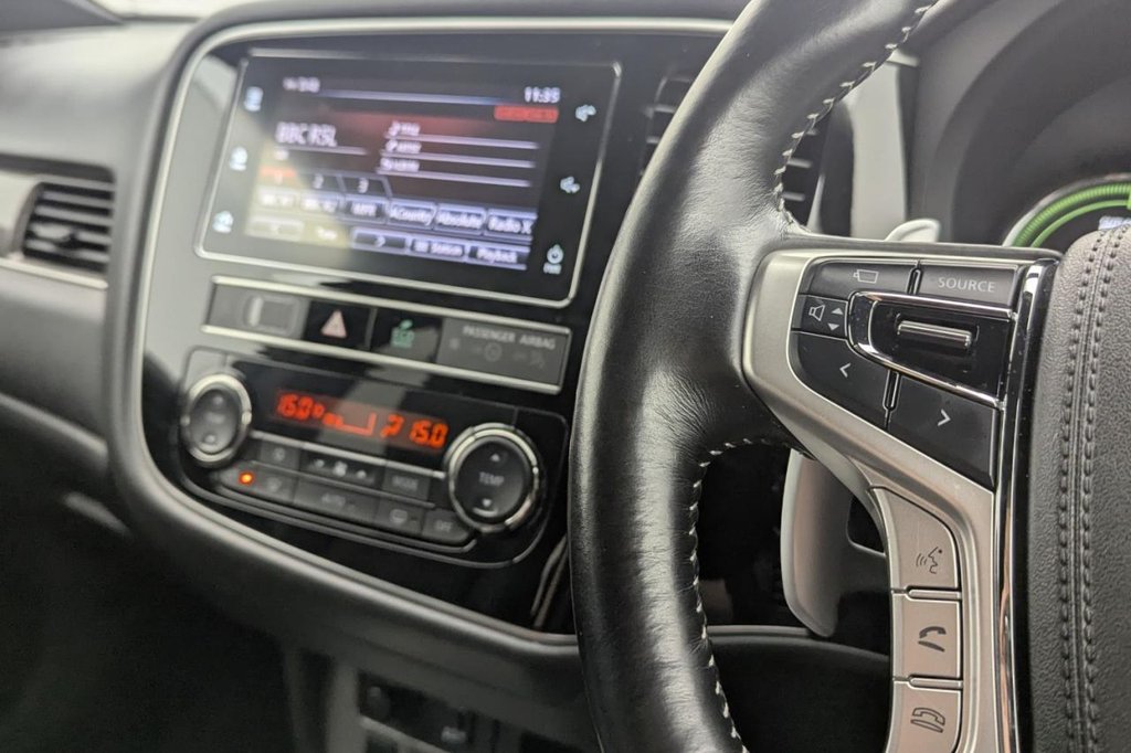 USED 2020 69 MITSUBISHI OUTLANDER 2.4h TwinMotor 13.8kWh 4h SUV 5dr Petrol Plug-in Hybrid CVT 4WD Euro 6 (s/s) (209 ps) 4X4, Camera, Keyless