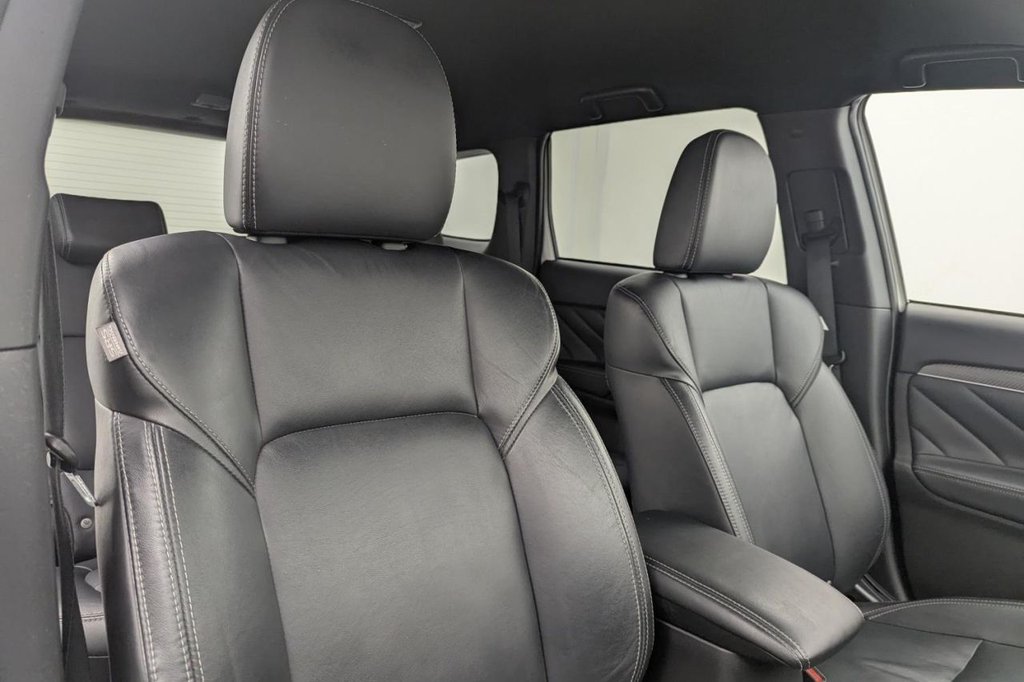 USED 2020 69 MITSUBISHI OUTLANDER 2.4h TwinMotor 13.8kWh 4h SUV 5dr Petrol Plug-in Hybrid CVT 4WD Euro 6 (s/s) (209 ps) 4X4, Camera, Keyless
