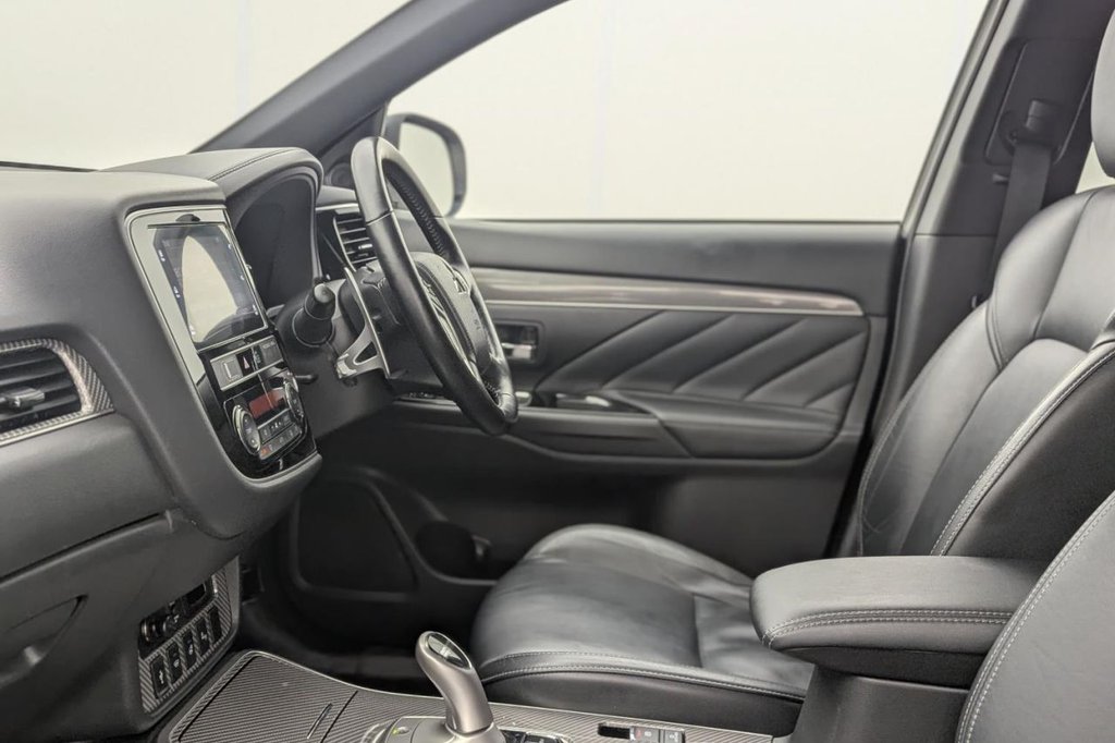 USED 2020 69 MITSUBISHI OUTLANDER 2.4h TwinMotor 13.8kWh 4h SUV 5dr Petrol Plug-in Hybrid CVT 4WD Euro 6 (s/s) (209 ps) 4X4, Camera, Keyless