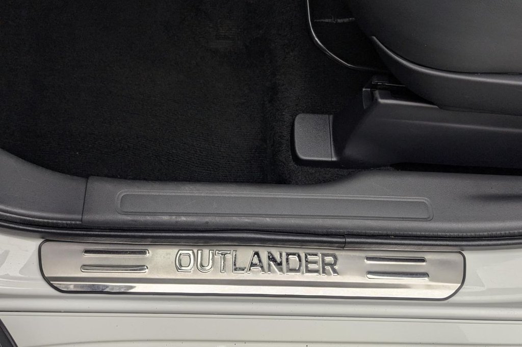 USED 2020 69 MITSUBISHI OUTLANDER 2.4h TwinMotor 13.8kWh 4h SUV 5dr Petrol Plug-in Hybrid CVT 4WD Euro 6 (s/s) (209 ps) 4X4, Camera, Keyless