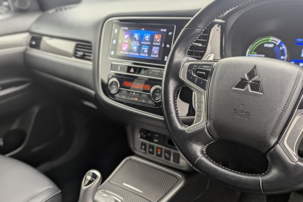 USED 2020 69 MITSUBISHI OUTLANDER 2.4h TwinMotor 13.8kWh 4h SUV 5dr Petrol Plug-in Hybrid CVT 4WD Euro 6 (s/s) (209 ps) 4X4, Camera, Keyless