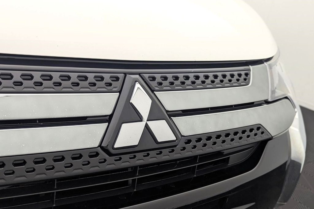 USED 2020 69 MITSUBISHI OUTLANDER 2.4h TwinMotor 13.8kWh 4h SUV 5dr Petrol Plug-in Hybrid CVT 4WD Euro 6 (s/s) (209 ps) 4X4, Camera, Keyless