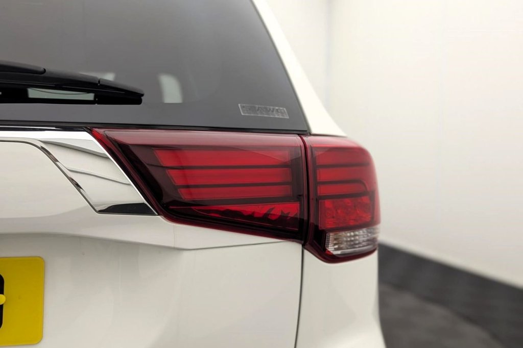 USED 2020 69 MITSUBISHI OUTLANDER 2.4h TwinMotor 13.8kWh 4h SUV 5dr Petrol Plug-in Hybrid CVT 4WD Euro 6 (s/s) (209 ps) 4X4, Camera, Keyless