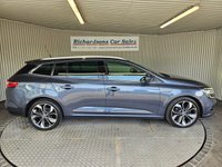 USED 2018 18 RENAULT MEGANE 1.6 dCi Signature Nav Sport Tourer 5dr Diesel Manual Euro 6 (s/s) (130 ps) 
