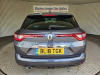 USED 2018 18 RENAULT MEGANE 1.6 dCi Signature Nav Sport Tourer 5dr Diesel Manual Euro 6 (s/s) (130 ps) 