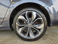 USED 2018 18 RENAULT MEGANE 1.6 dCi Signature Nav Sport Tourer 5dr Diesel Manual Euro 6 (s/s) (130 ps) 
