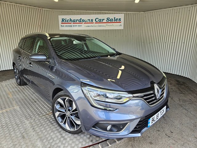 View our RENAULT MEGANE