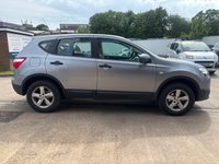 USED 2010 60 NISSAN QASHQAI 1.6 Visia SUV 5 door Petrol Manual 2WD in Grey 