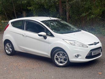 2011 FORD FIESTA