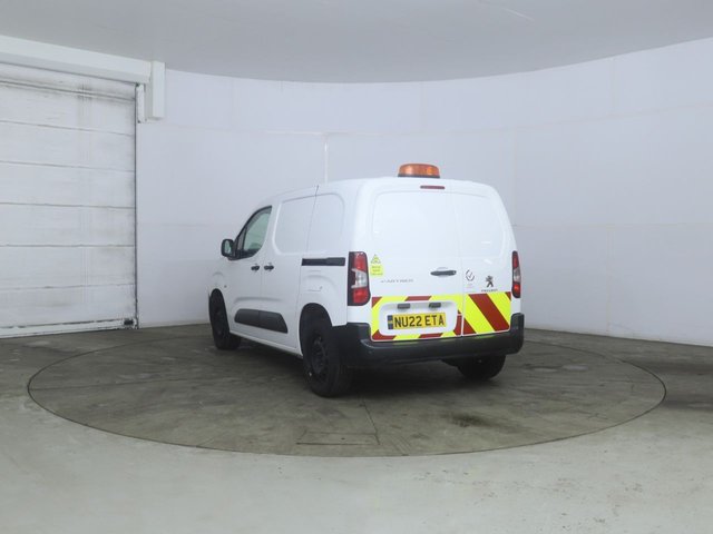 View our PEUGEOT PARTNER