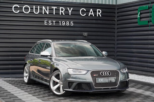 View our AUDI RS4 AVANT