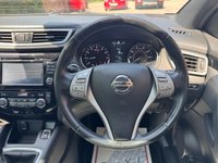 USED 2017 17 NISSAN QASHQAI 1.2 DIG-T N-Vision SUV 5dr Petrol Manual 2WD Euro 6 (s/s) (115 ps) PANORAMIC ROOF & SAT NAV