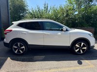 USED 2017 17 NISSAN QASHQAI 1.2 DIG-T N-Vision SUV 5dr Petrol Manual 2WD Euro 6 (s/s) (115 ps) PANORAMIC ROOF & SAT NAV