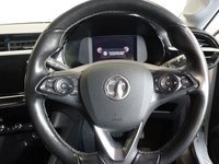 USED 2021 21 VAUXHALL Corsa Electric 50kWh SE Nav Premium Hatchback 5dr Electric Auto (7.4Kw Charger) (136 ps) SATELLITE NAVIGATION + APPLE CARPLAY / ANDROID AUTO + BLUETOOTH MEDIA STREAMING + DAB DIGITAL RADIO + IN CAR ENTERTAINMENT WITH TOUCH SCREEN MEDIA DISPLAY + CLIMATE CONTROL + AIR CONDITIONING + CRUISE CONTROL + LANE ASSIST + HEATED LEATHER MULTIFUNCTIONAL STEERING WHEEL  + AUTOMATIC LED HEADLIGHTS + LED DAYTIME RUNNING LIGHTS + ELECTRIC WINDOWS + ELECTRIC HEATED DOOR MIRRORS + 16 INCH ALLOY WHEELS + 60/40 REAR FOLDING SEATS...