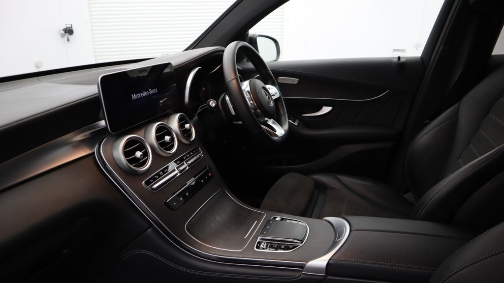 USED 2020 20 MERCEDES-BENZ GLC 2.0 GLC300 MHEV AMG Line Coupe 5dr Petrol G-Tronic+ 4MATIC Euro 6 (s/s) (272 ps)