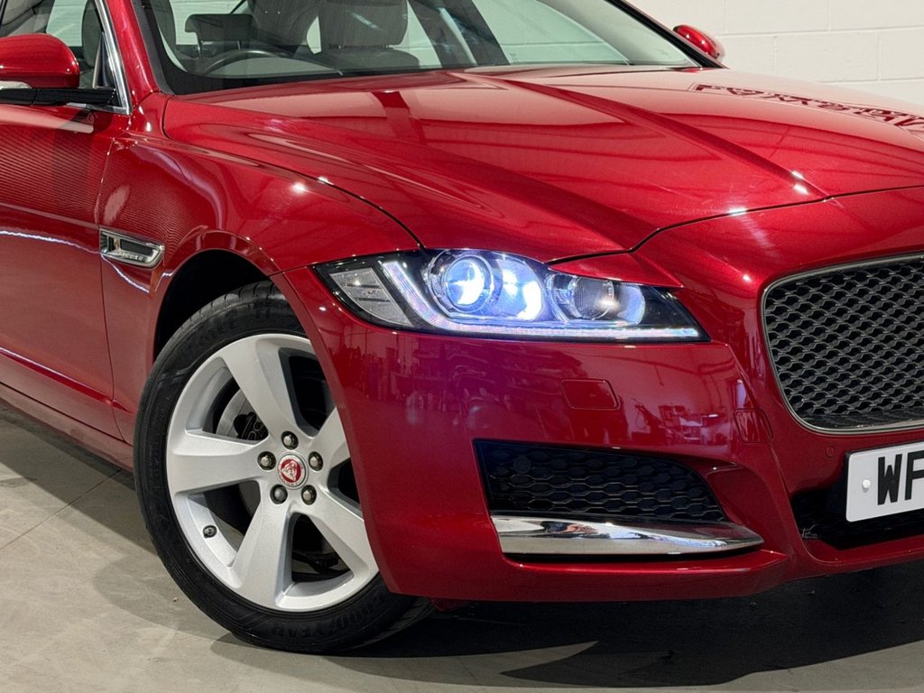 USED 2018 18 JAGUAR XF 2.0d Portfolio Saloon 4dr Diesel Auto Euro 6 (s/s) (180 ps) 