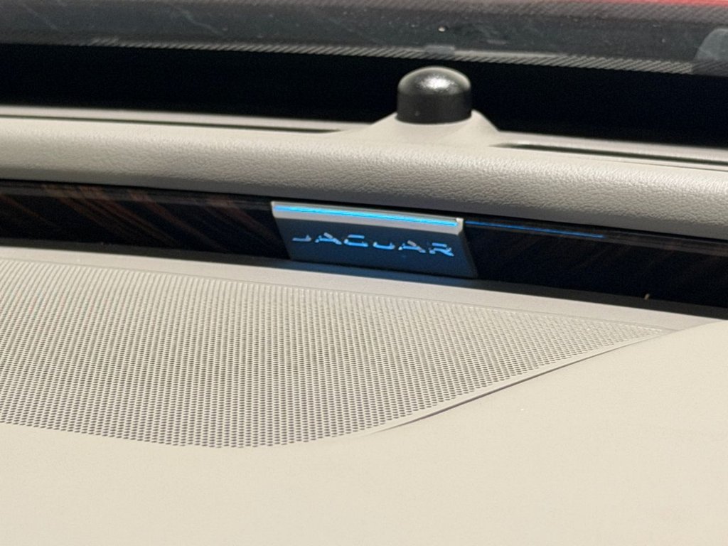 USED 2018 18 JAGUAR XF 2.0d Portfolio Saloon 4dr Diesel Auto Euro 6 (s/s) (180 ps) 