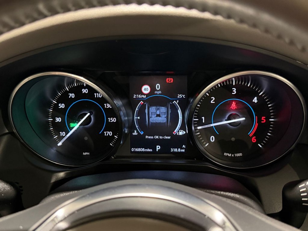USED 2018 18 JAGUAR XF 2.0d Portfolio Saloon 4dr Diesel Auto Euro 6 (s/s) (180 ps) 