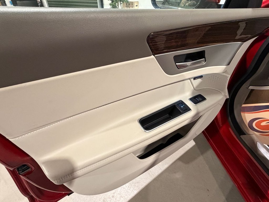 USED 2018 18 JAGUAR XF 2.0d Portfolio Saloon 4dr Diesel Auto Euro 6 (s/s) (180 ps) 