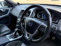 USED 2015 65 VOLVO XC60 2.0 D4 R-Design Nav SUV 5dr Diesel Geartronic Euro 6 (s/s) (181 ps) 