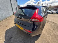 USED 2015 65 VOLVO V40 2.0 T2 SE Hatchback 5dr Petrol Manual Euro 6 (s/s) (122 ps) 