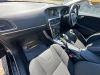 USED 2015 65 VOLVO V40 2.0 T2 SE Hatchback 5dr Petrol Manual Euro 6 (s/s) (122 ps) 