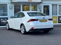 USED 2015 65 LEXUS IS 2.5 300h Executive Edition Saloon 4dr Petrol Hybrid E-CVT Euro 5 (s/s) (223 ps) Full LEXUS Service History  |  1 Owner From Brand New  |  2 Keys