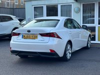 USED 2015 65 LEXUS IS 2.5 300h Executive Edition Saloon 4dr Petrol Hybrid E-CVT Euro 5 (s/s) (223 ps) Full LEXUS Service History  |  1 Owner From Brand New  |  2 Keys